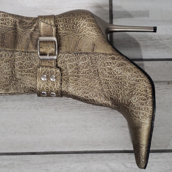 Go Max boots. - Picture 2 of 11